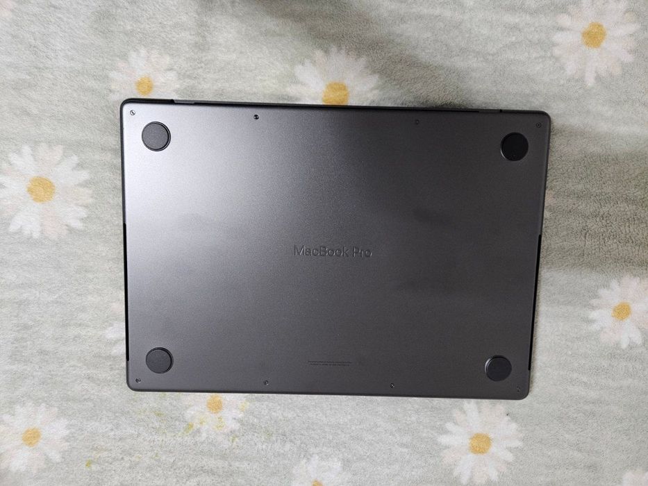 MacBook Pro M3 Pro Spaceblack 18GB/512GB full box sotiladi