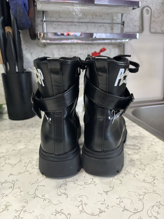 Черни ботуши за деца