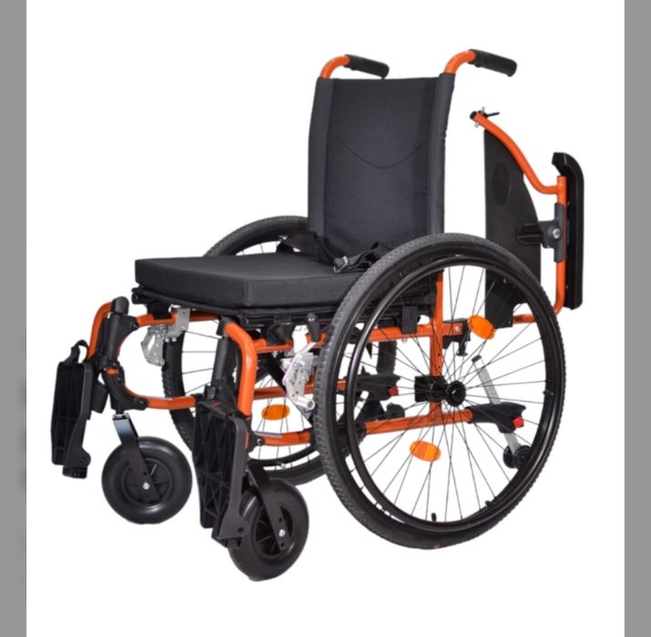 Продам инвалидную коляску в упаковке