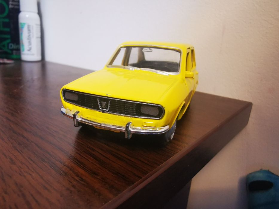 Macheta DACIA 1300 galbena