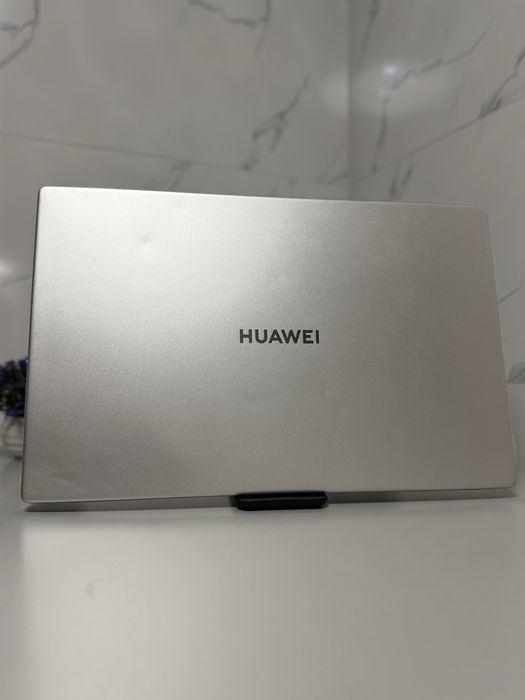 Ноутбук HUAWEI