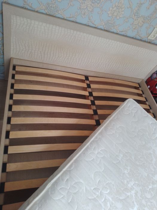 Кровать двухспальная