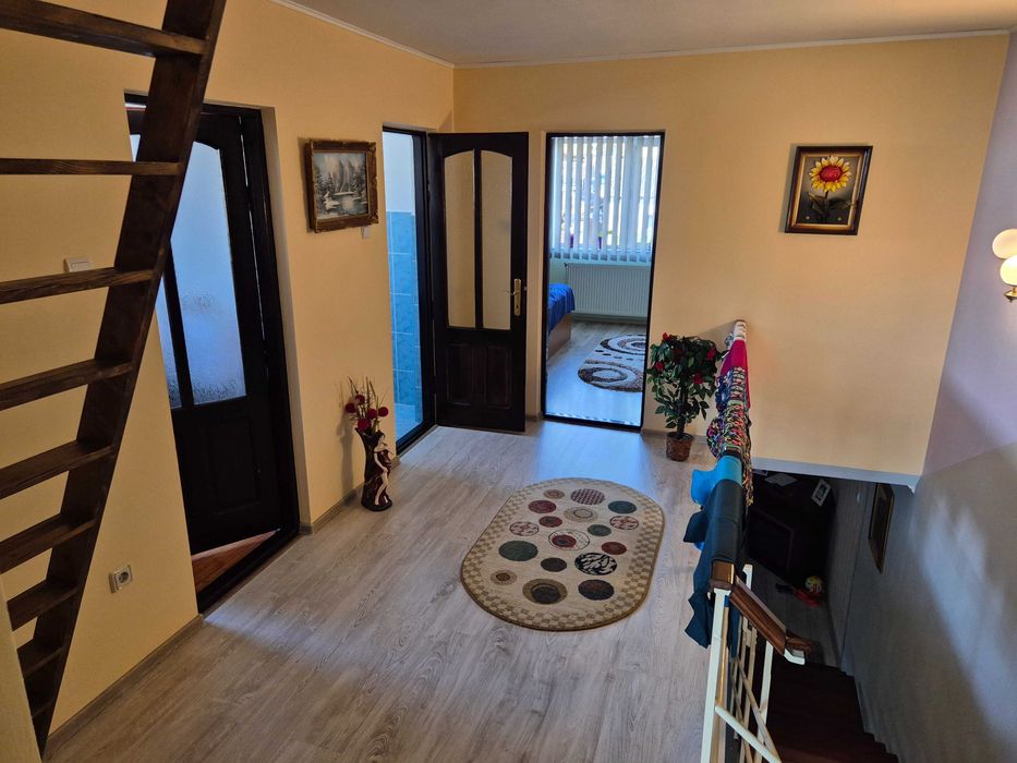 Casa de vanzare Dezmir