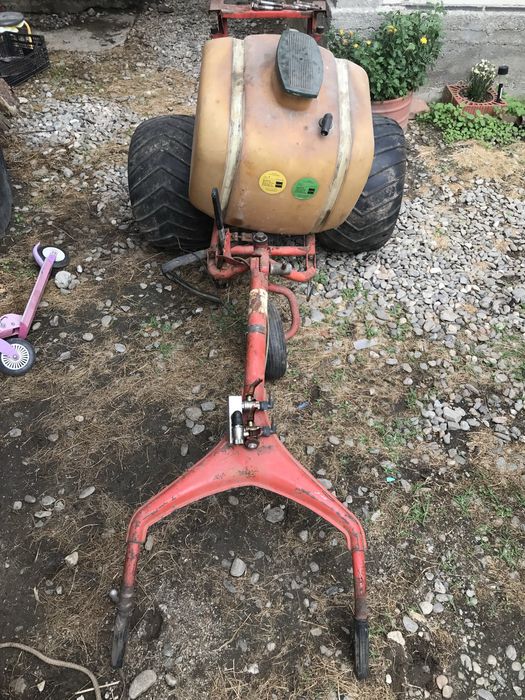 De vanzare pompa de stropit