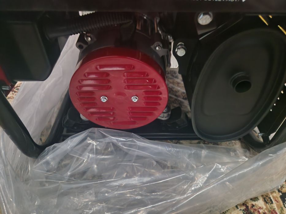 Бензиновый Генератор