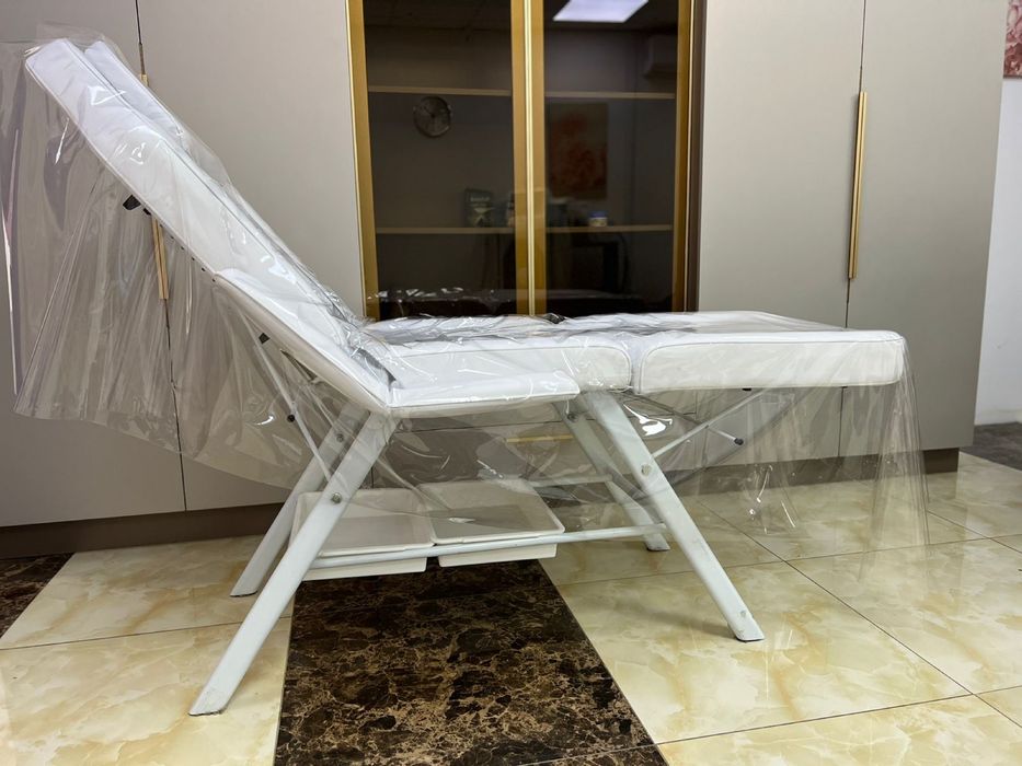 Кушетка косметолога