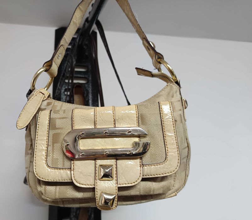 Оригинална Чанта Guess
