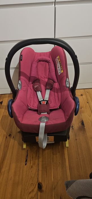Кошче Maxi Cosi CabrioFix и база EasyFix