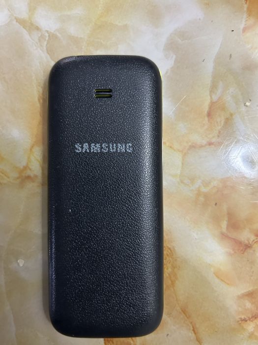 Телефон кнопочный