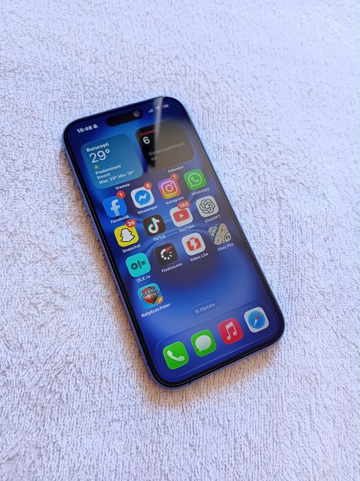 Vând IPhone 16 Blue