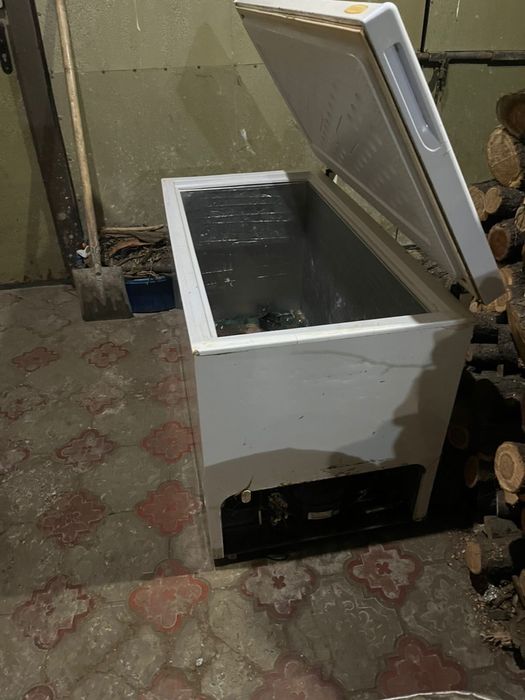 Продам морозильник