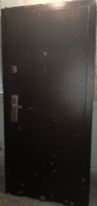 Входная дверь новая