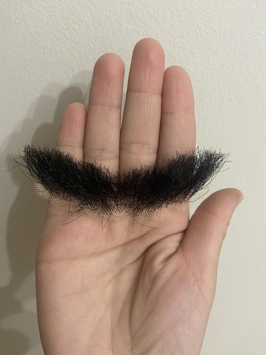 Усы натуральные театральные