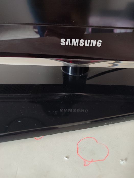 Телевизор Samsung торг есть.