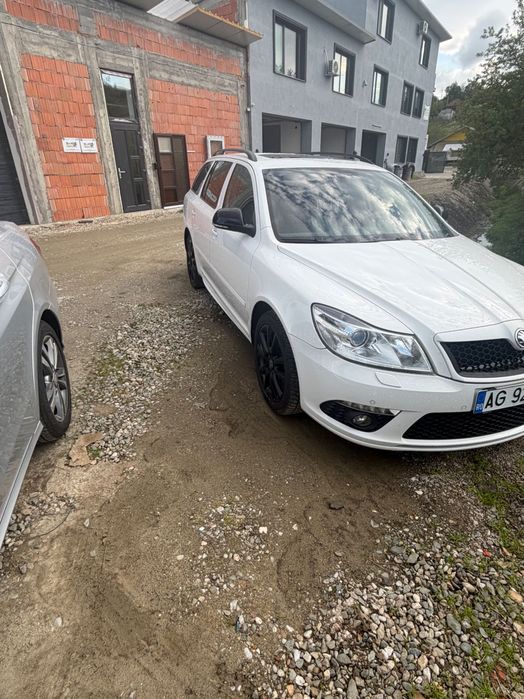 SKODA Octavia 2010 — imagine 2