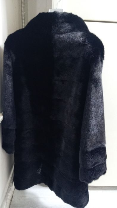 Продам шубу чёрный бриллиант
