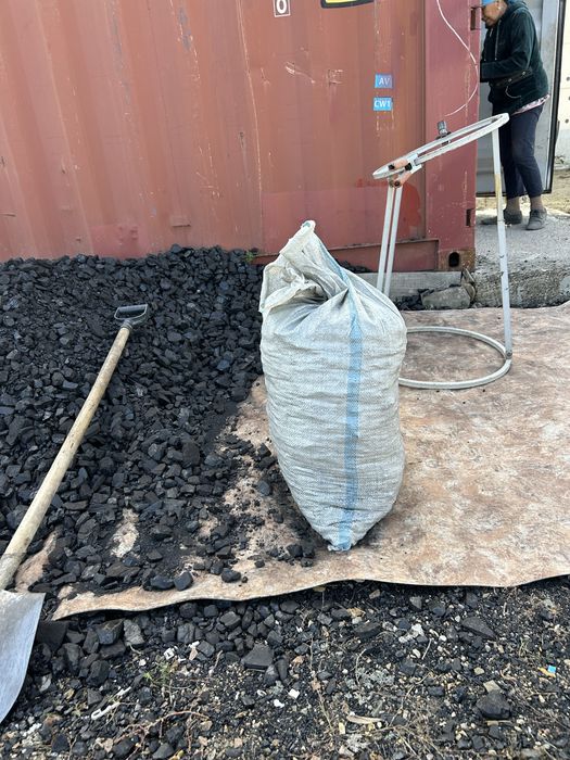 Уголь в мешках каражара сорт орешек