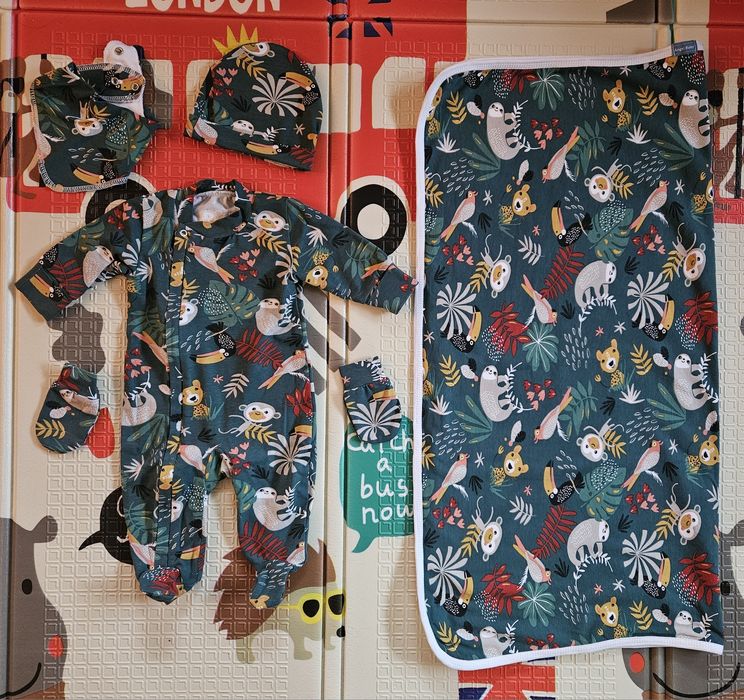 Комплект за изписване Angel Baby "Джунгла в зелено"