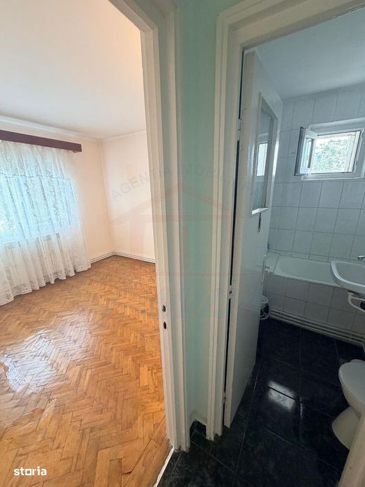 Vanzare apartament cu 4 camere in Micro 13, etaj 3 — fotografia 3