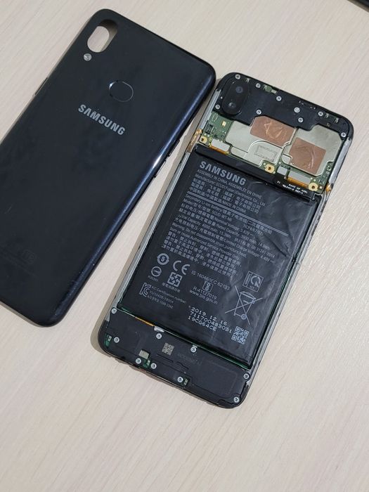 Продам Samsung A10s