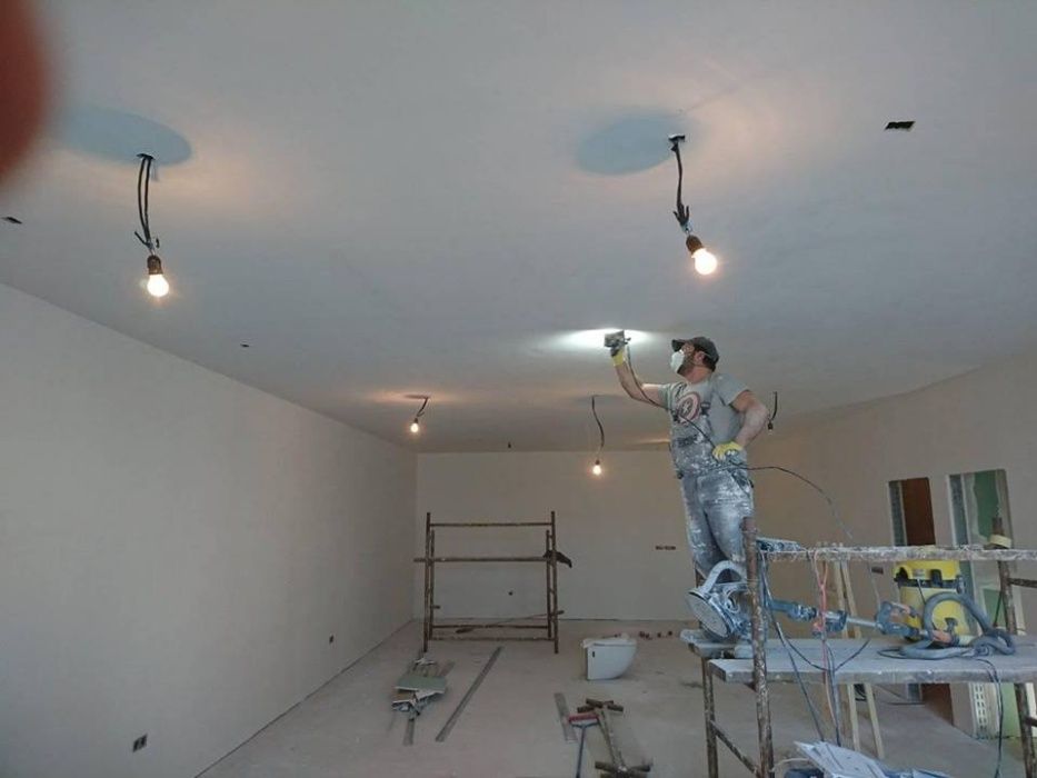 Замазка,Мазилка,Зидария,Гипсокартон,Шпакловка,Боя,Плочки,Покрив,Ремонт