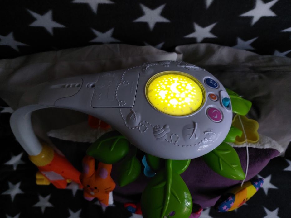 Музикална въртележка за детско креватче