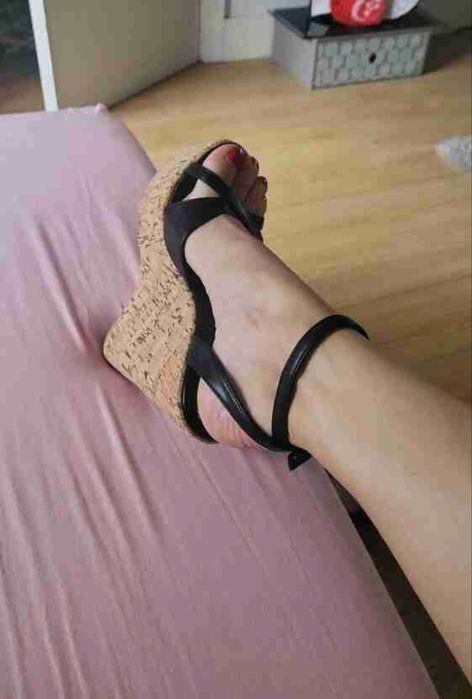 Сандали на платформа