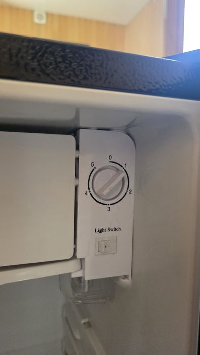 Холодильник со стеклянной дверью