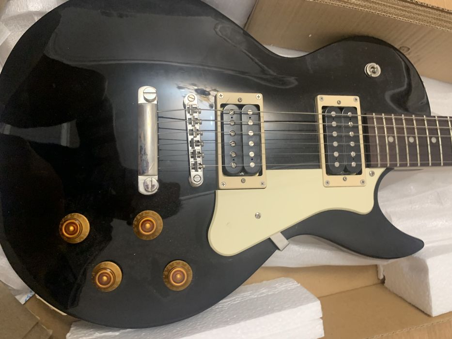 СРОЧНО!! Электрогитра cort classic rock 100