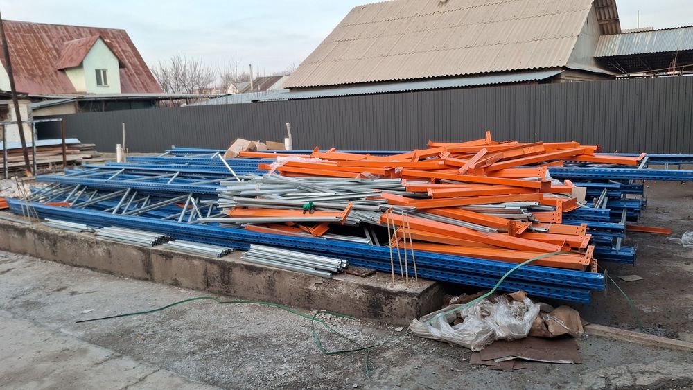 Стеллажи складские б/у