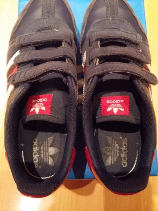 Маратонки Adidas