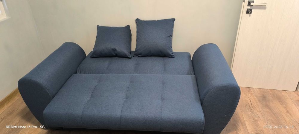 Нов двуместен диван