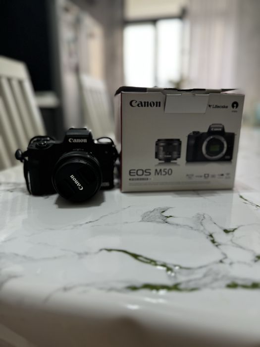 Canon EOS M50 почти новый!