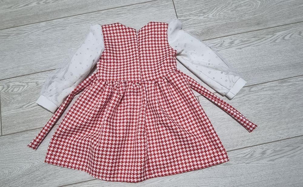 Красивое платье на девочку