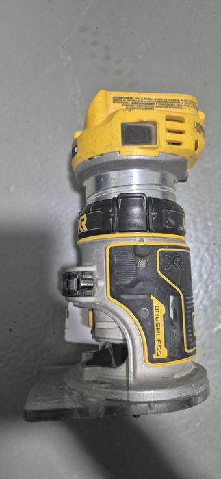 Dewalt DCW600 фрезер