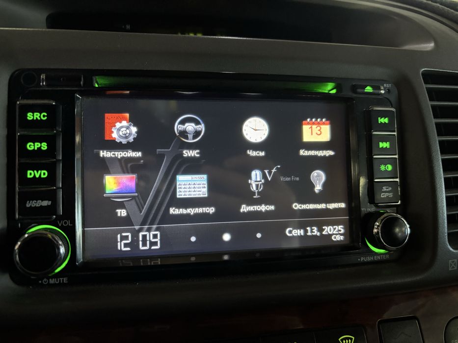 Продам магнитолу на Camry 30-35