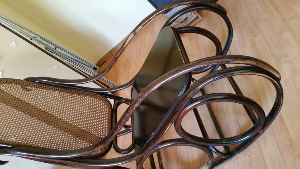 Balansoar stil Thonet din lemn curbat