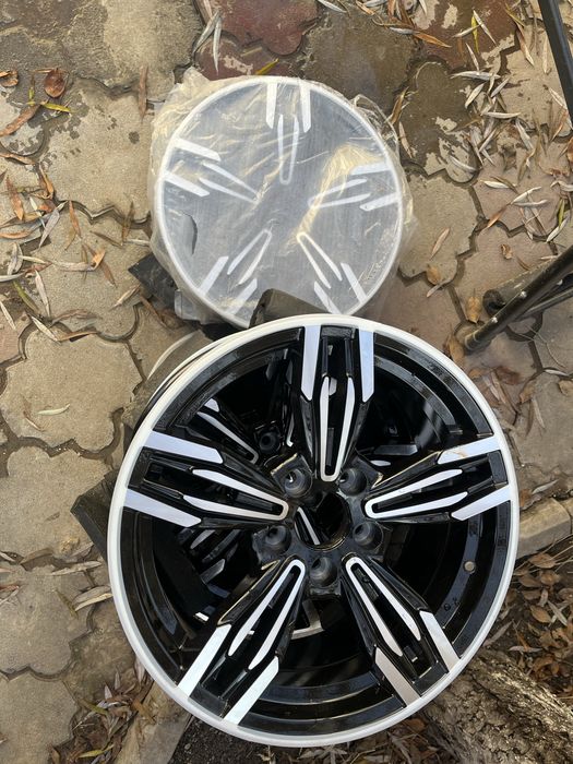 Диски 17 размера продается новый