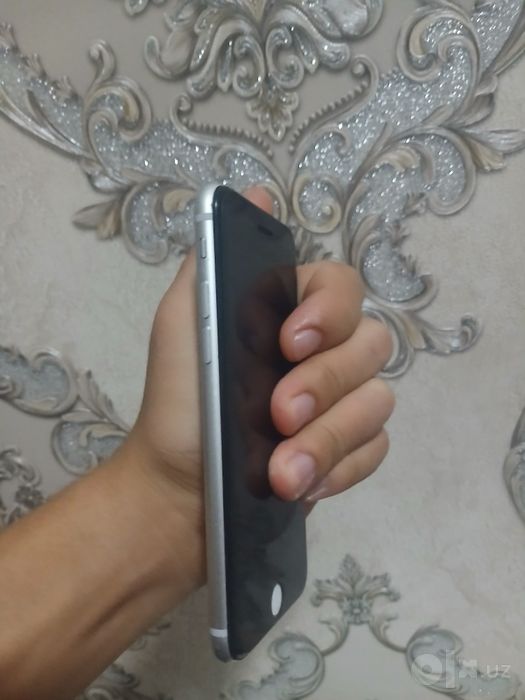 Iphone 8 64 GB yomkost 100%