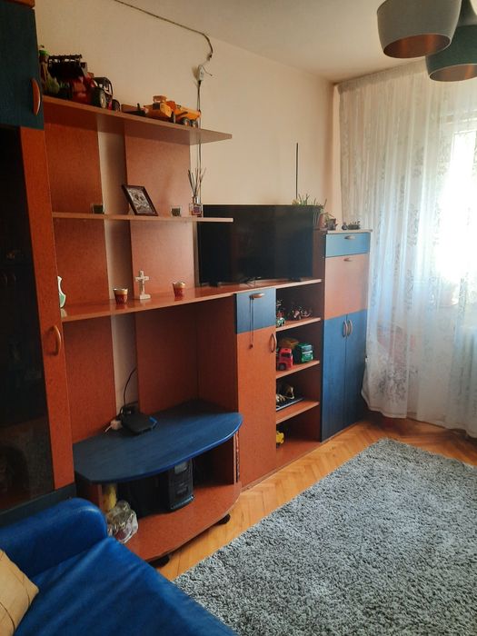 Mobila camera tineret