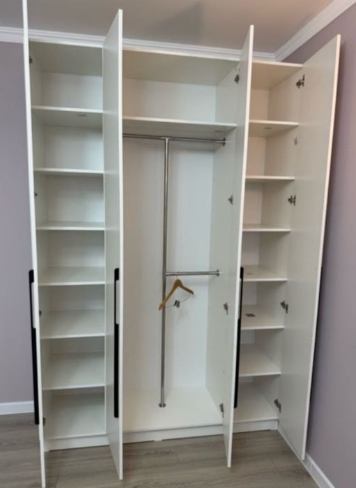 Шкаф распашной продам