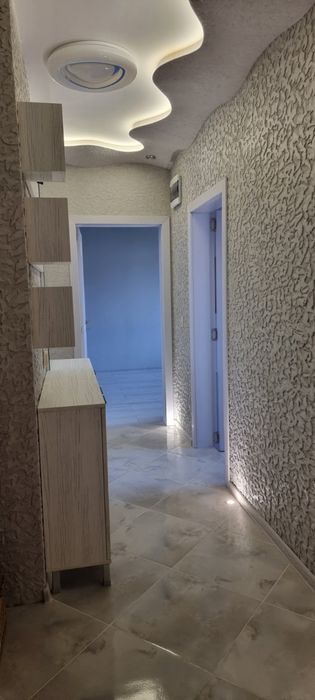 Дава се под наем Тристаен апартамент в Враца, Квартал 103 - 85 кв.м за 99450 € - Снимка #5