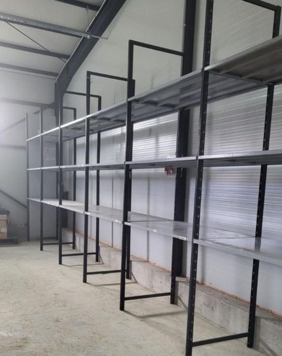 Rafturi metalice depozitare piese auto dezmembrări