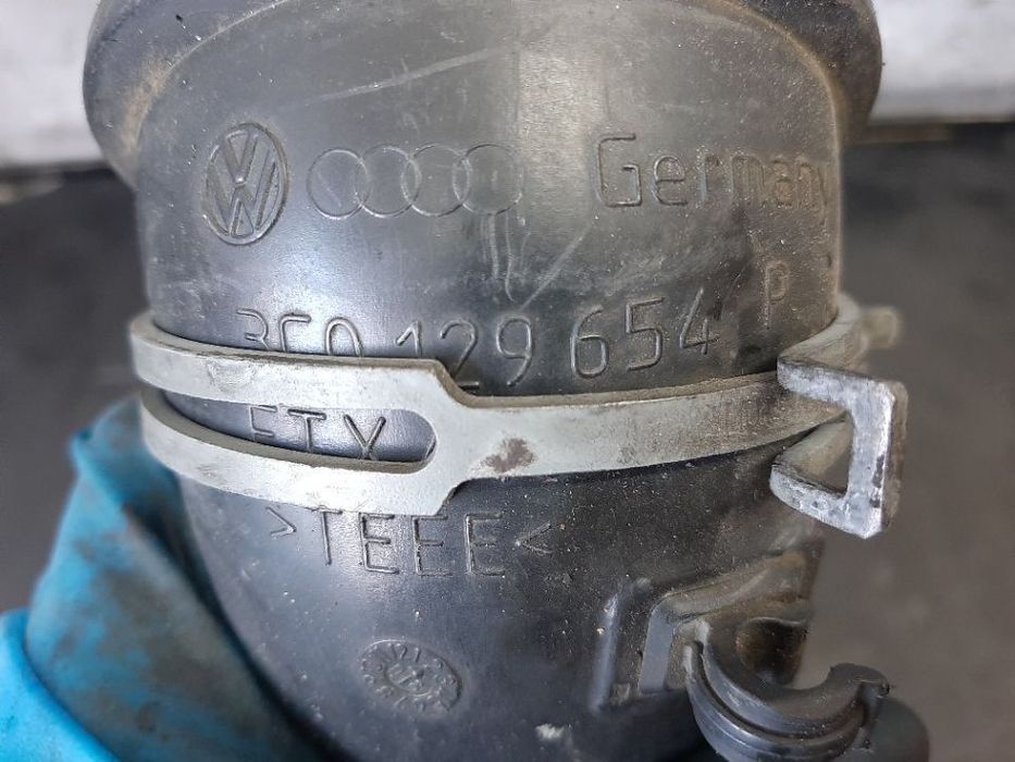 tubulatura admisie 2.0 tdi audi a3 8p  vw passat b6 touran 1t2  golf 5 3c0129654p