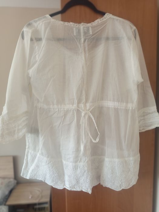 Дамски пролетни блузки по 4лв M/L размер