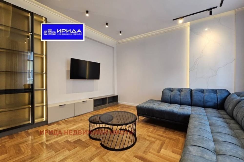 Продава се Тристаен апартамент в София, Център - 80 кв.м за 4782 €/кв.м - Снимка #1