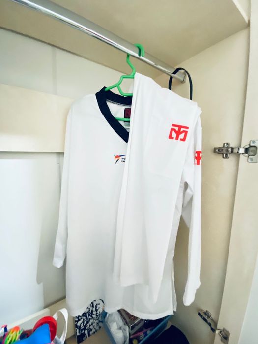 Форма для таэквондо+пояс и шлем