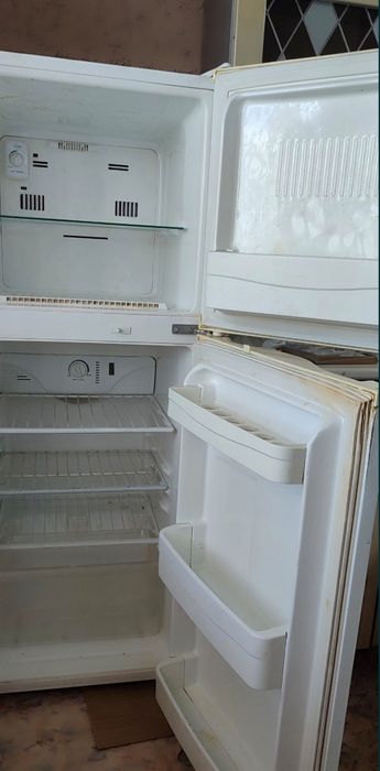 Продаётся холодильник LG