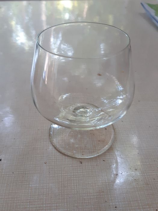 Чаши със столче за коняк/ракия