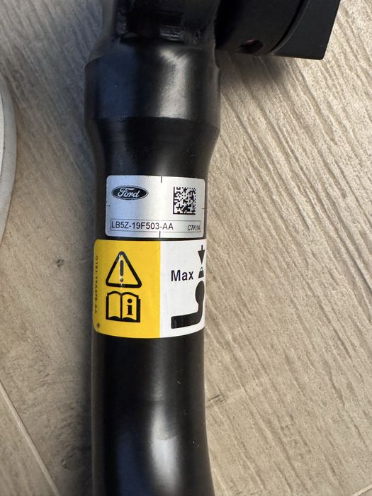 Форд теглич кука оригинален Ford